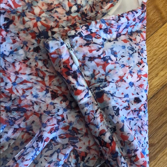 Fun, flowy, floral Banana Republic skirt - Picture 4 of 7